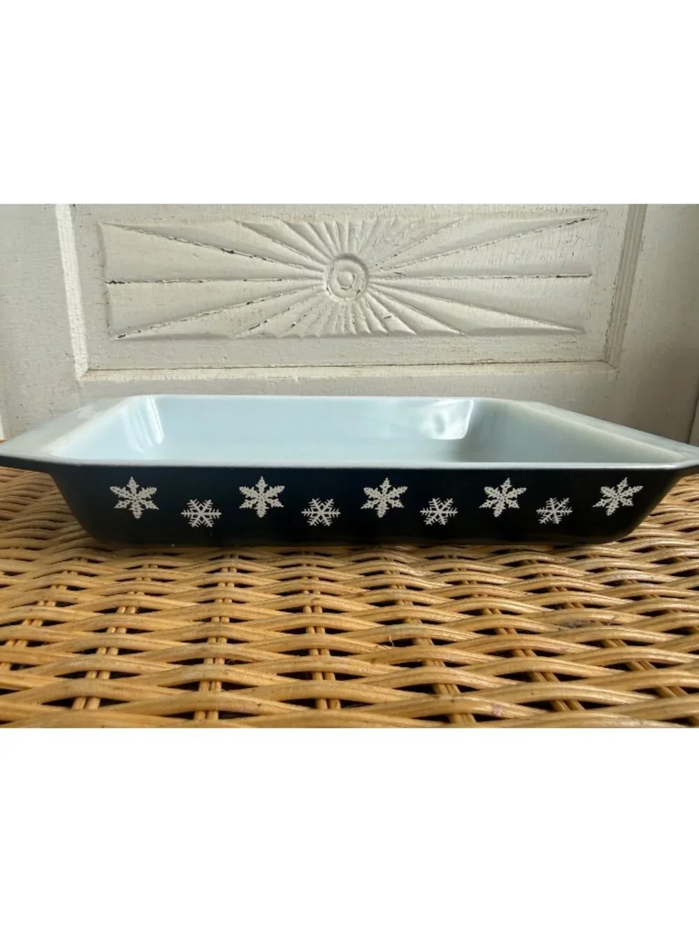 Vintage 50s Pyrex Black&White Snowflake Casserole Dish 1 1/4 Qt
